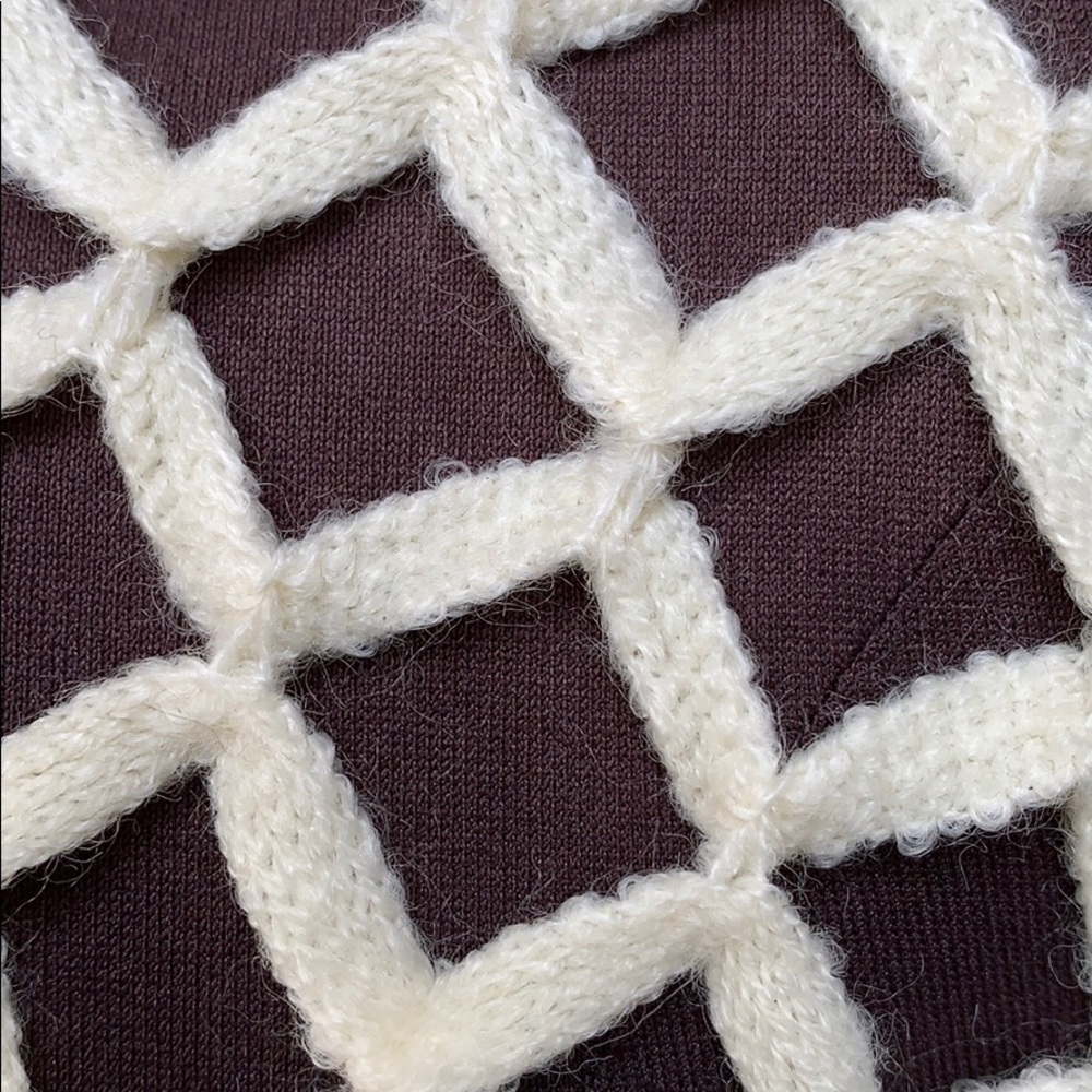 NWT Taleen Ivory Infinity Scarf. - Picture 9 of 10